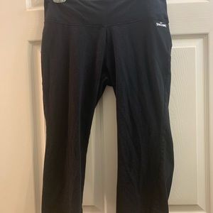 Spaulding black Capri stretchy pants size large guc #A12